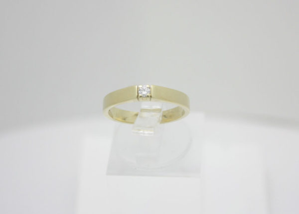 Gouden ring met diamant