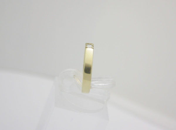 Gouden ring met diamant