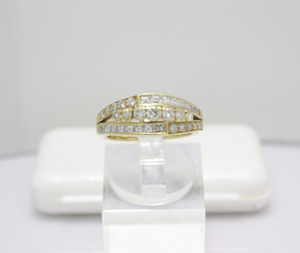 Gouden ring met diamant