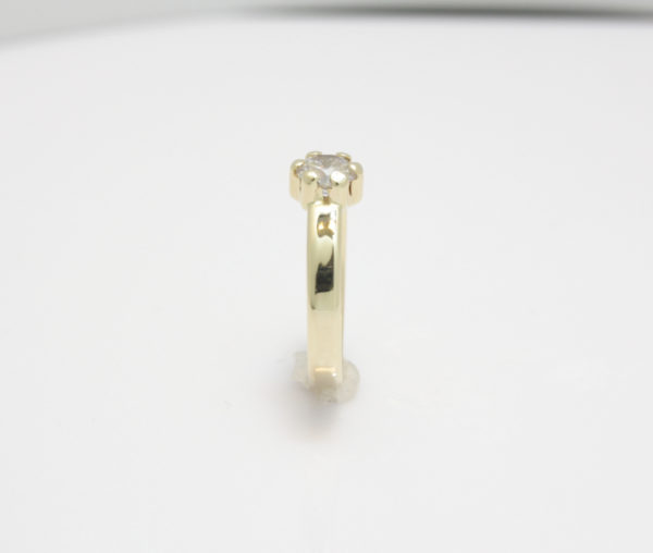 Gouden solitair ring met zirkonia
