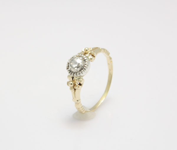 Gouden art deco vintage solitair ring met diamant