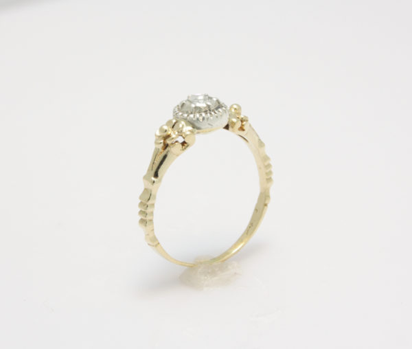 Gouden art deco vintage solitair ring met diamant