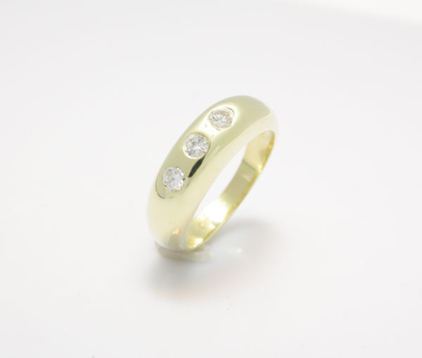 Gouden ring met diamant