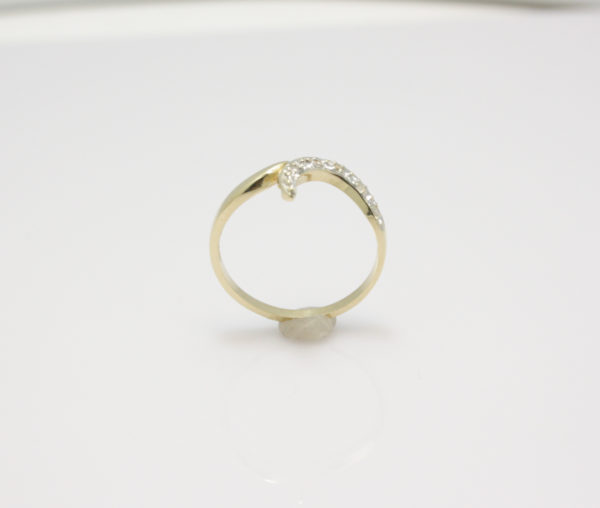 Gouden fantasie ring met diamant
