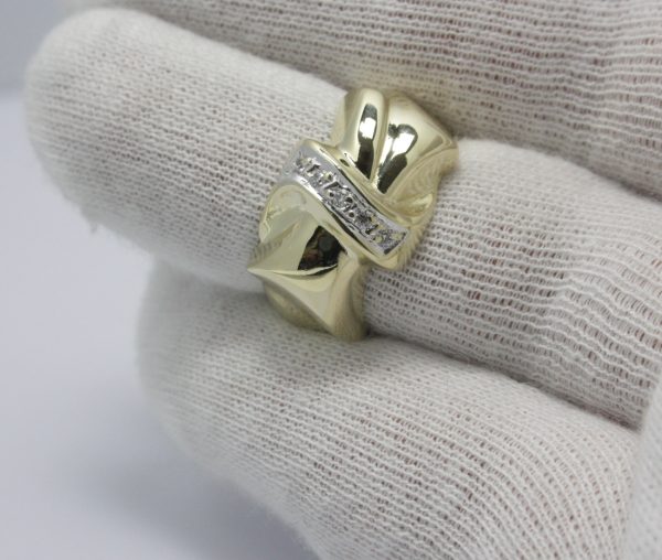 Gouden ring strikje met zirkonia