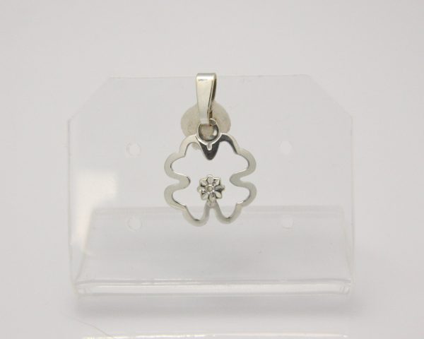Wit gouden ketting en hanger klaverblad met diamant