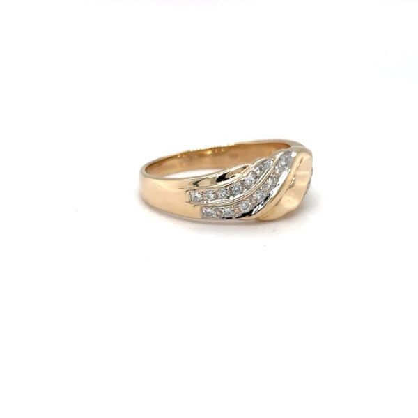 Gouden ring met diamant