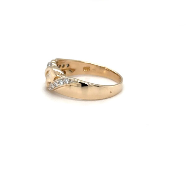 Gouden ring met diamant